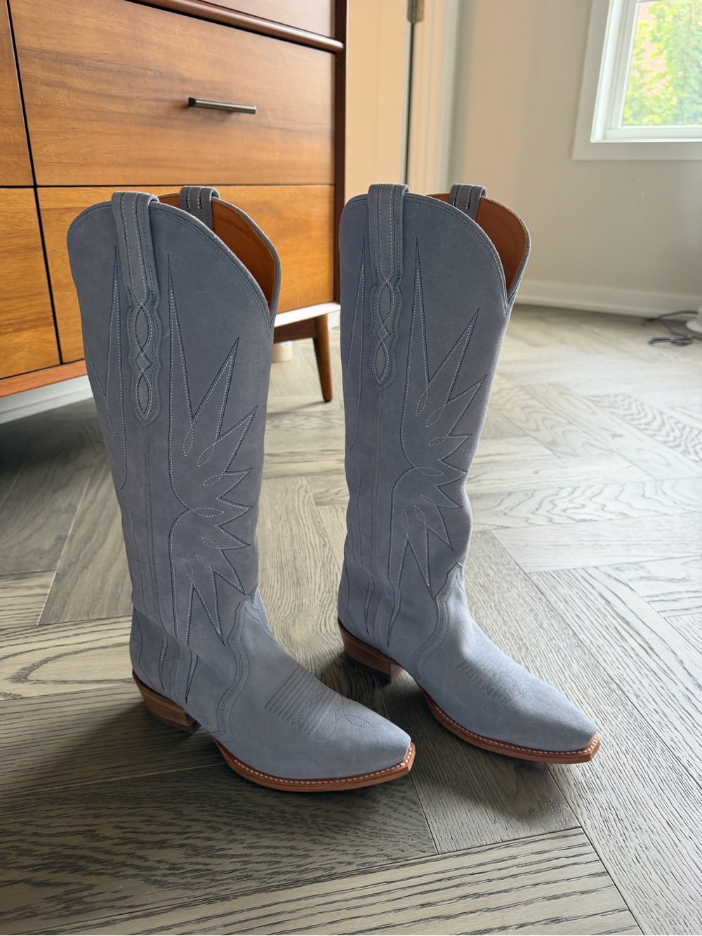 Tecovas Loretta NEVER WORN Women’s Knee-High Suede Western Boots in Light Blue